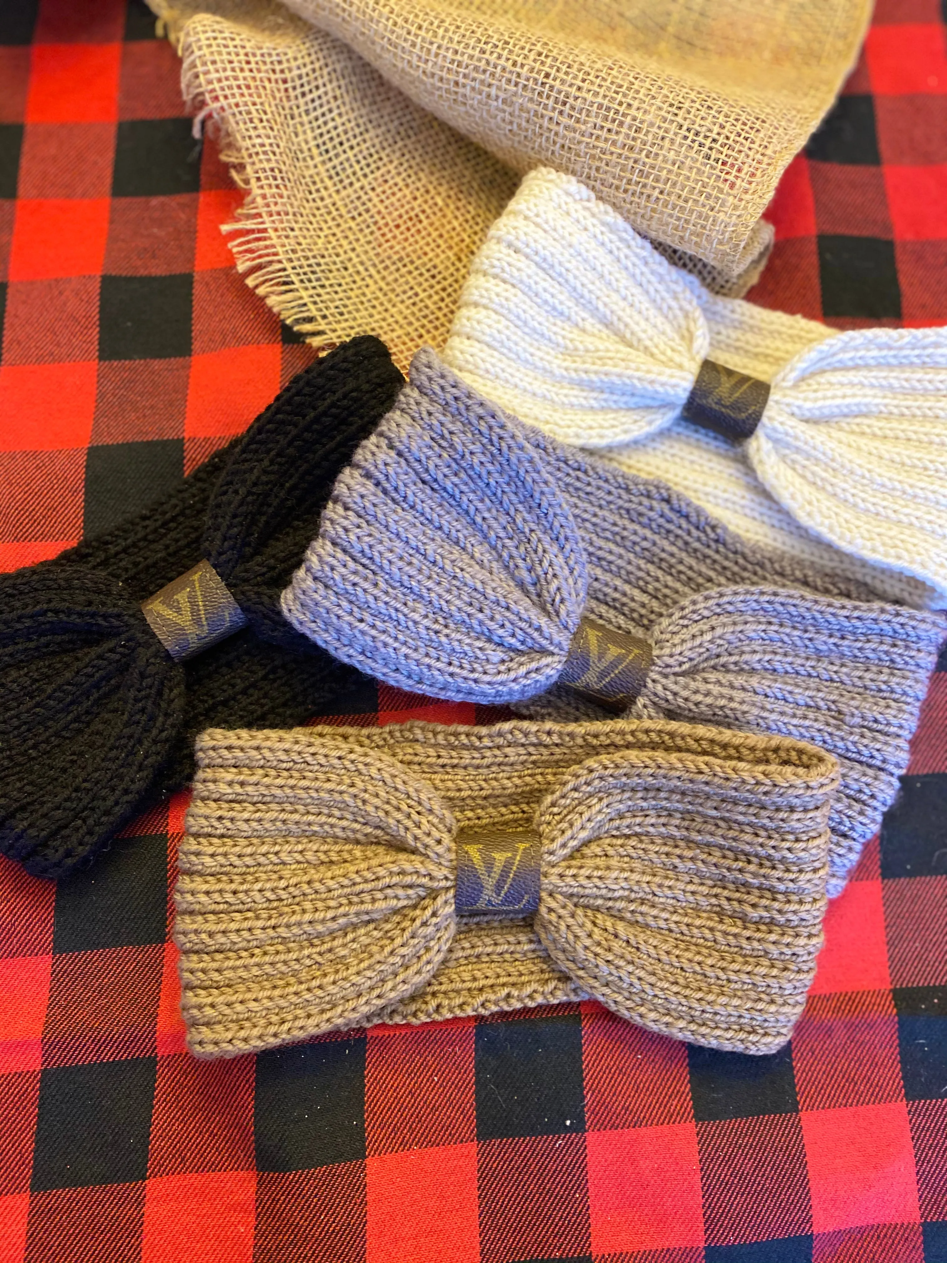Ear Warmer in Gg and LV