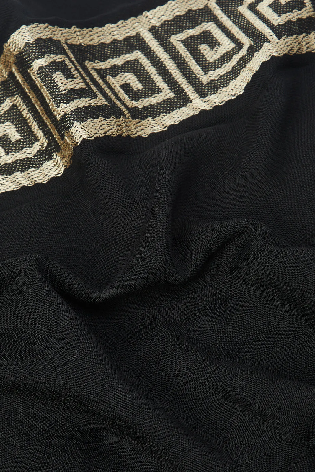 Women Black Jacquard Scarf